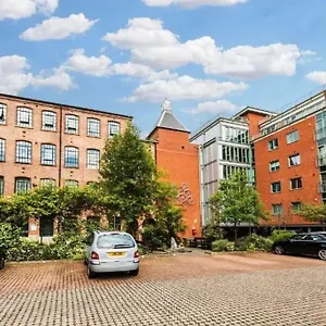  Apartment Charming 2 Bed In Centre Of United Kingdom